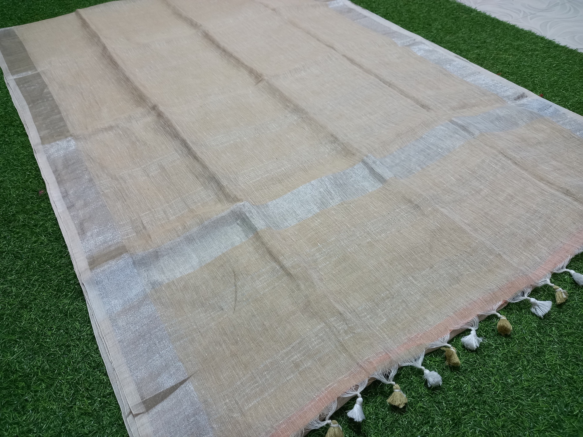 linen saree