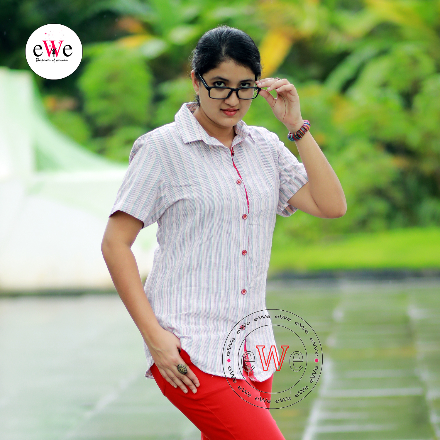 Khadi Ladies Shirt - White &amp; Red