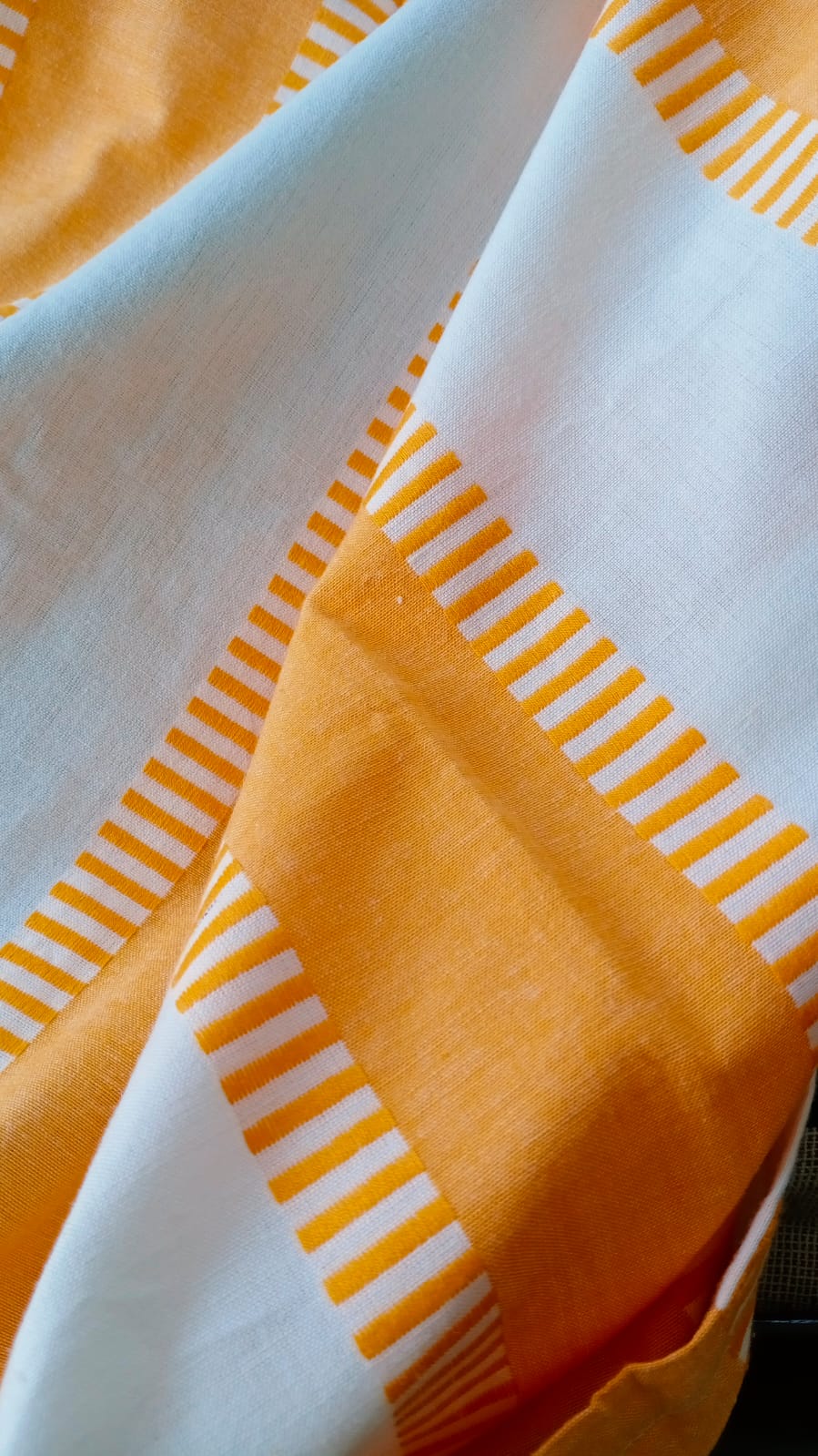 Handloom Bedsheet with Two Pillow Cover.