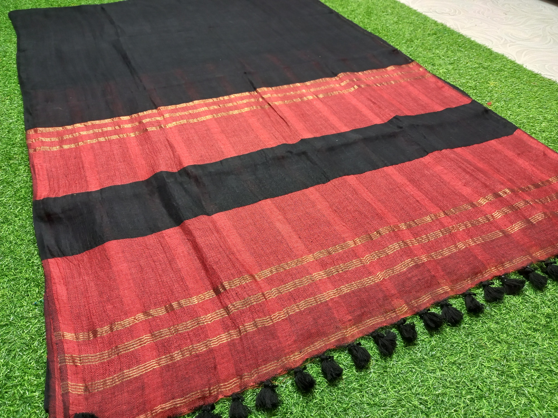 Red and Black  Linen saree