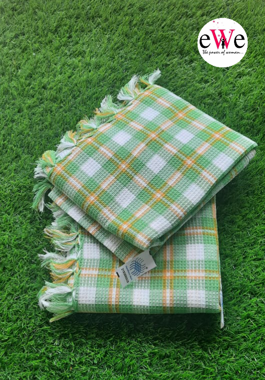 &quot;White and Green Yellow Checks&quot;Handloom &amp; weaves Water Absorbent Cotton Bath Towel  Combo Set Pack of 2 Pieces (140cm x 70cm)